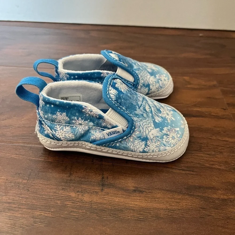 NWOT Vans Blue Winter Wonderland Kids Slip-On Crib Shoes-Size 4